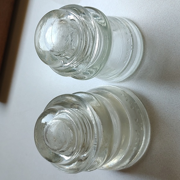 2 glass insulators - Picture 7 of 8